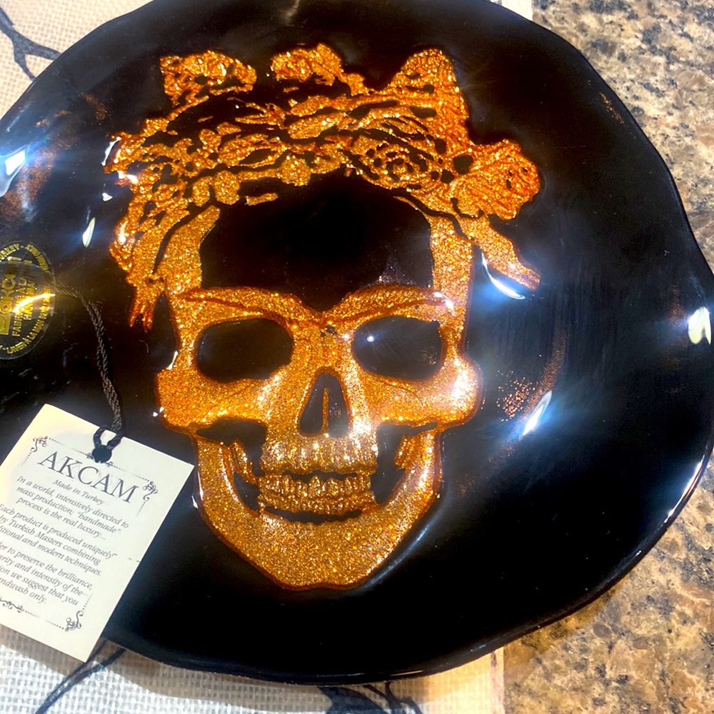 Akcam Set of 4 Rose Gold Skull salad plates. Halloween table decor! New!